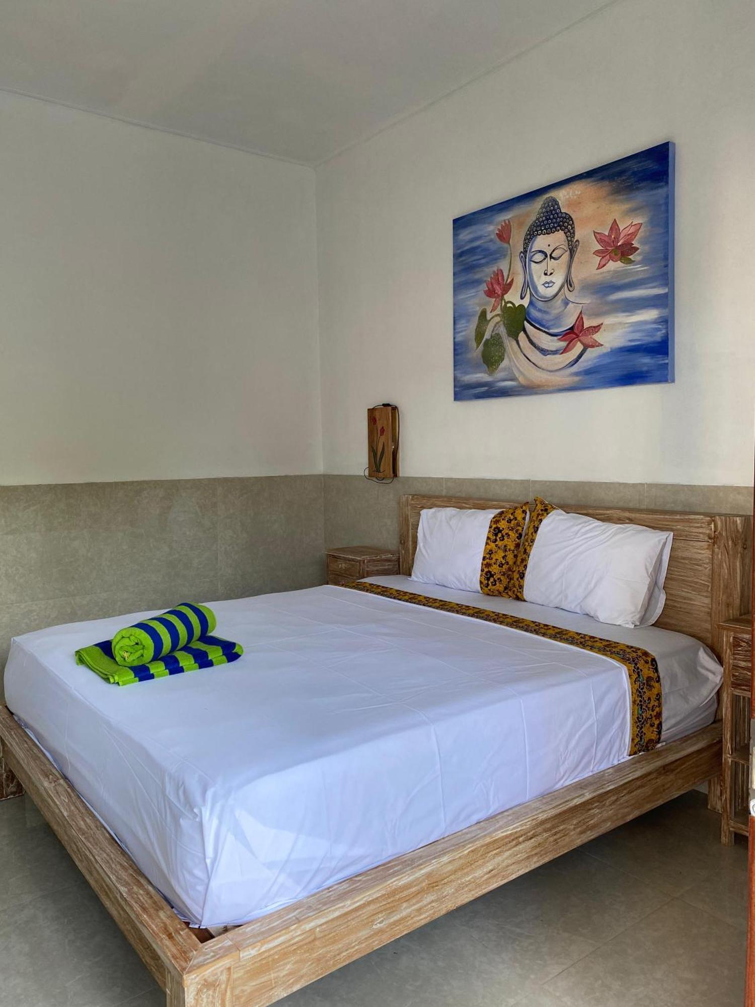 Coconut Beach Bungalows & Warung 2 Амед Екстер'єр фото