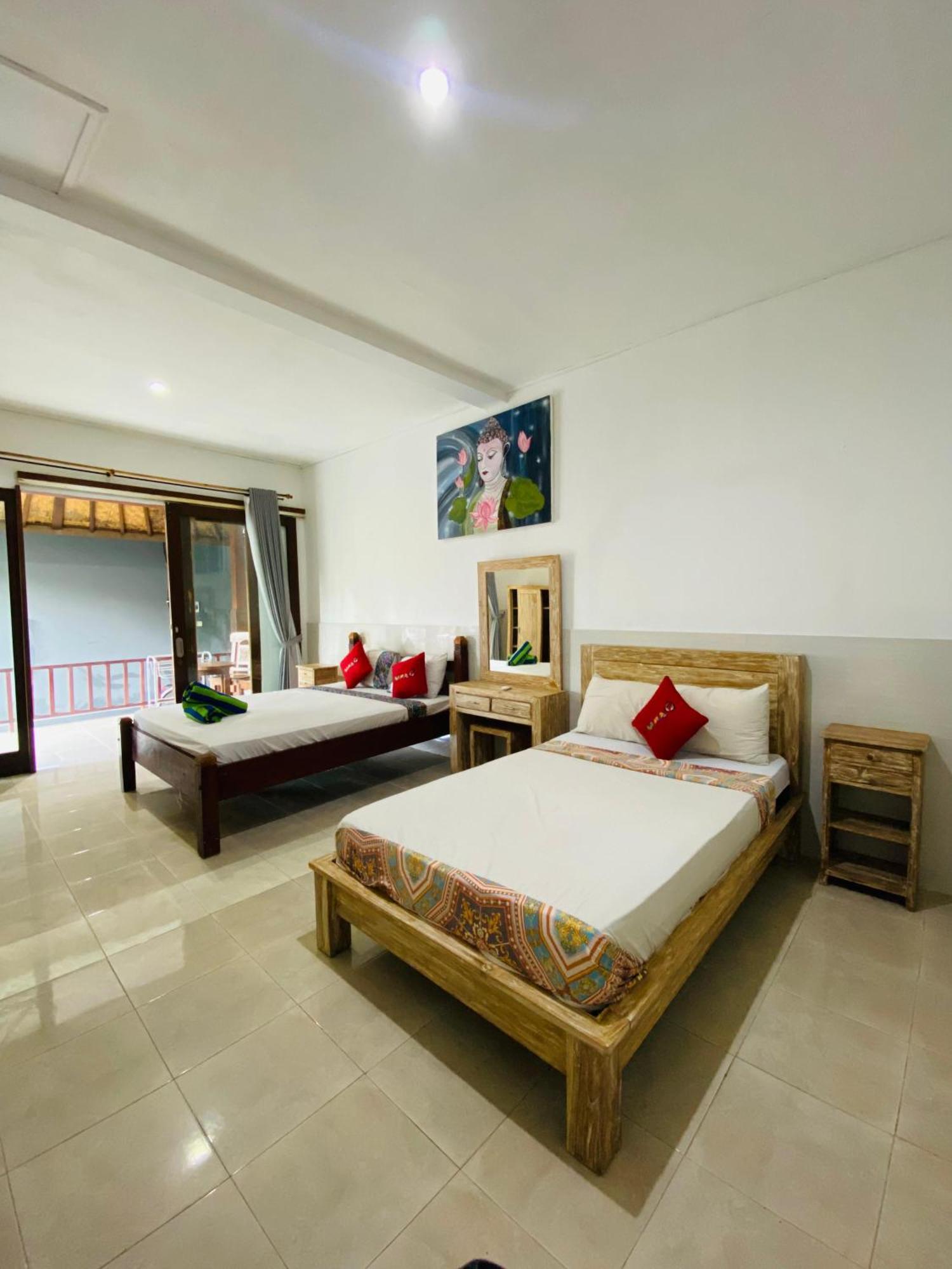 Coconut Beach Bungalows & Warung 2 Амед Екстер'єр фото